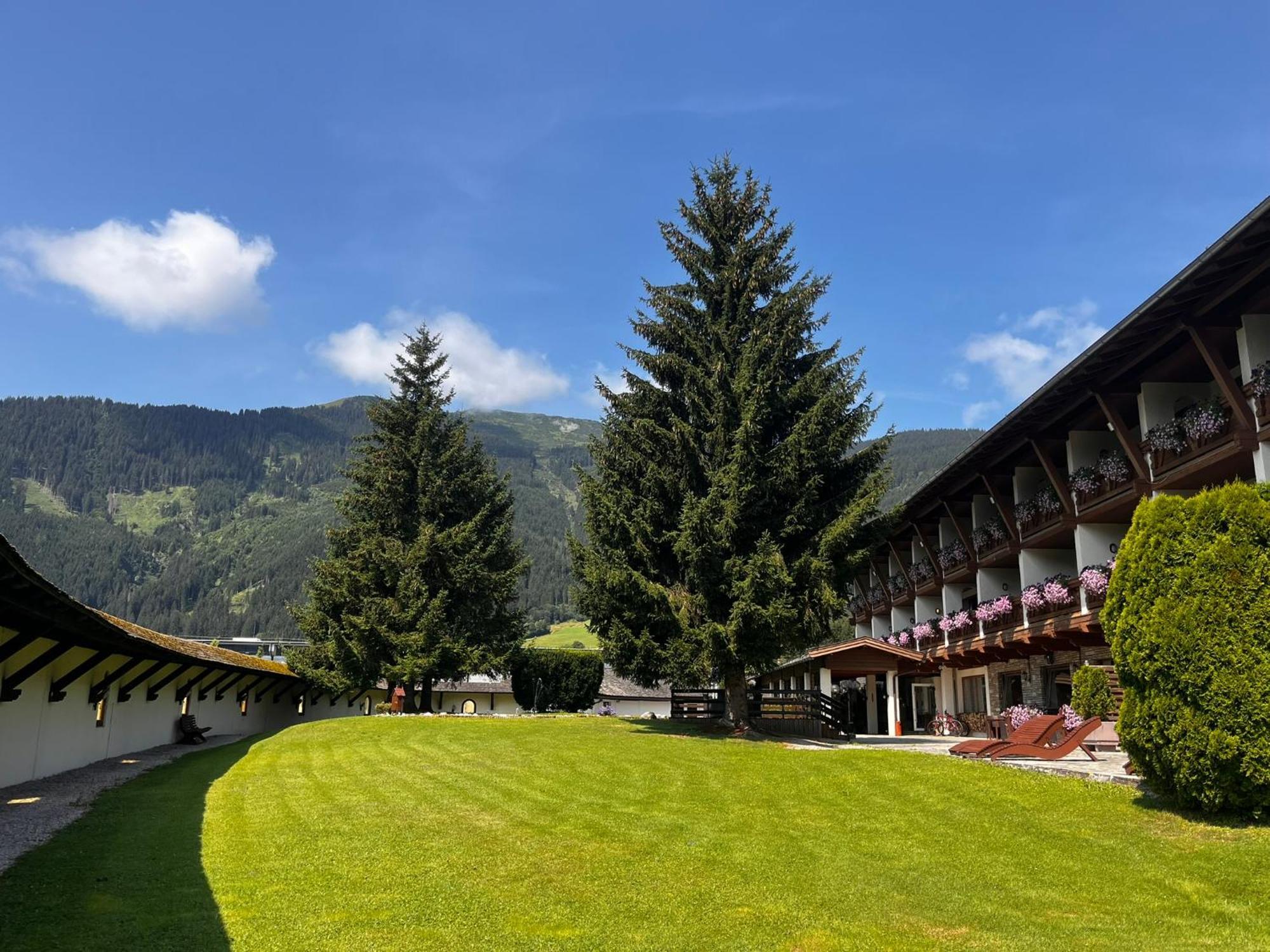 Clc Alpine Centre Hotel Saalfelden Luaran gambar